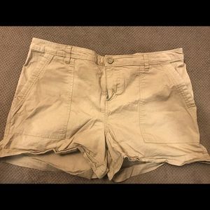 Patagonia canvas shorts size 14